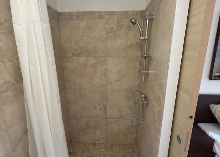 Beautiful Accommodation, Private *